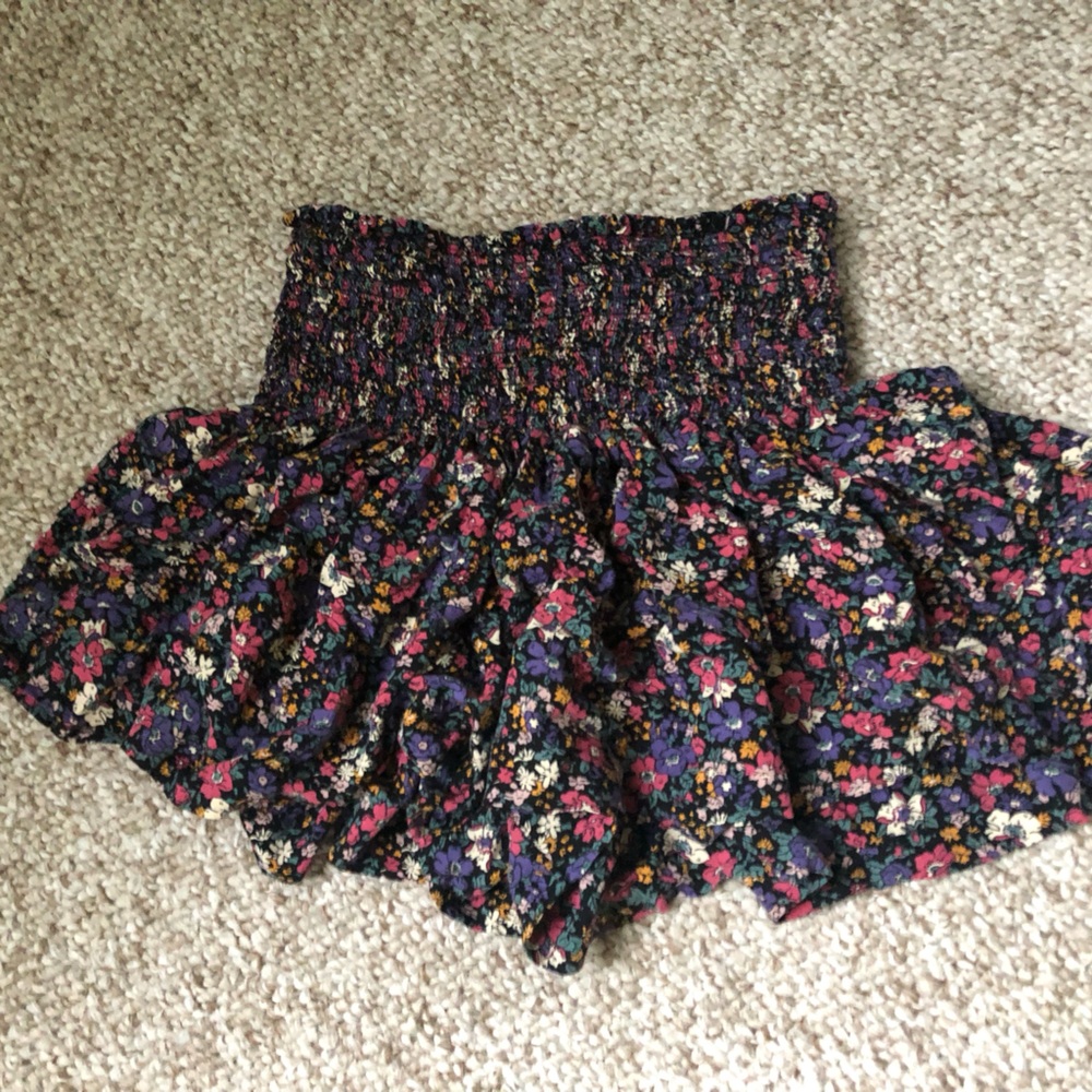 Natural Life Daisy Skort - black floral